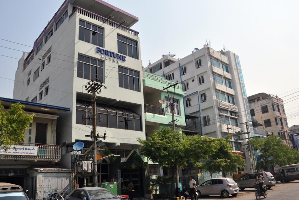 Fortune Hotel Mandalay Exterior foto