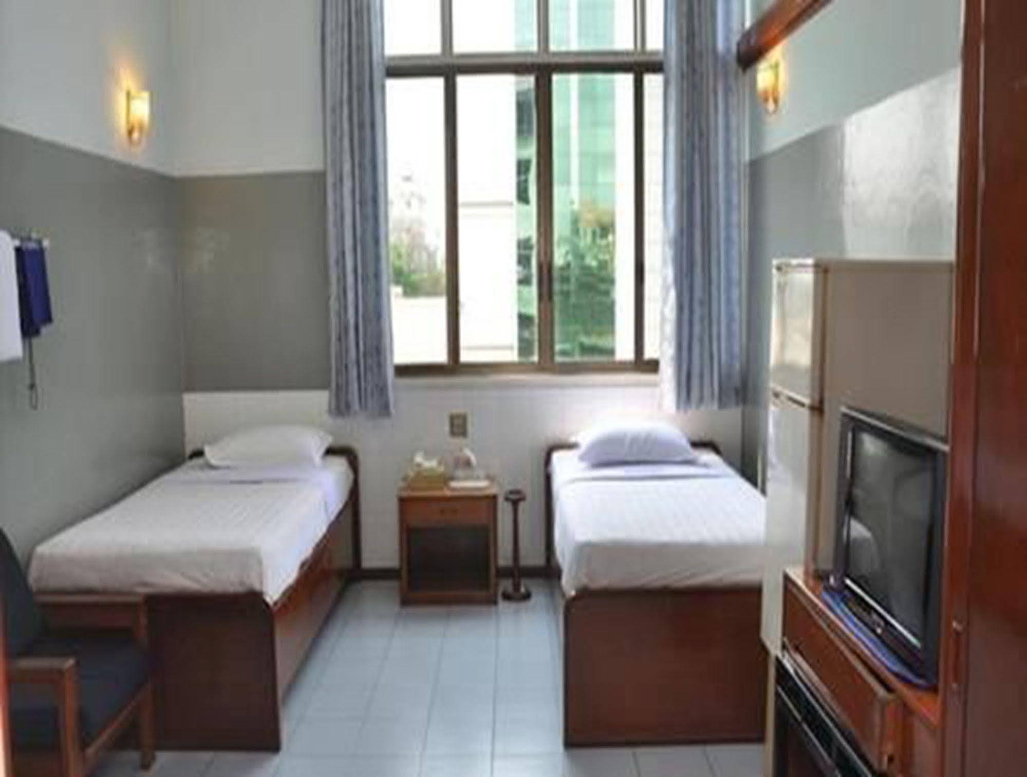 Fortune Hotel Mandalay Exterior foto